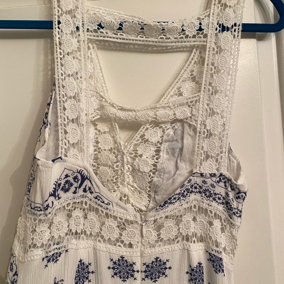 Romeo & Juliet Couture white & blue maxi dress. - Picture 8 of 9